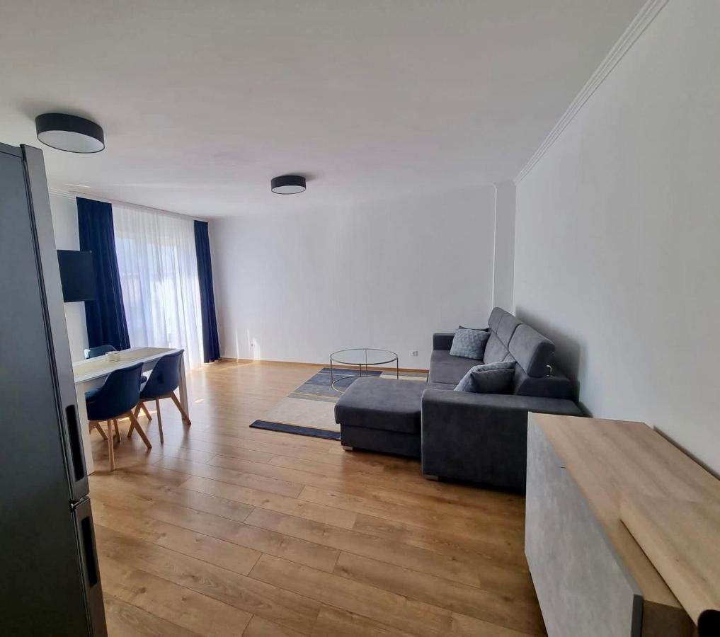 Lily Central Apartment With Free Parking Тыргу-Муреш Экстерьер фото